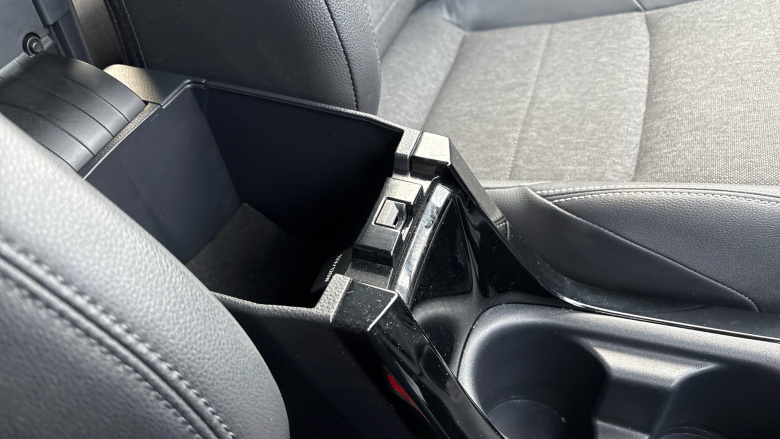 Toyota Corolla 1.8 VVT-i Hybrid Design 5dr CVT Hybrid Hatchback